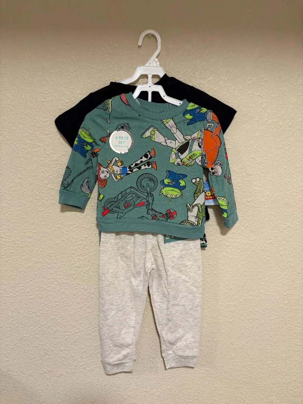 Disney Pixar Toy Story 4 Piece Outfit Set Boys 2T Buzz Woody NWT